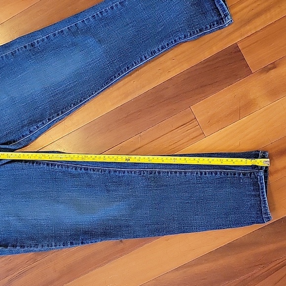 Levi's Boyfriend Jeans - Picture 7 of 8